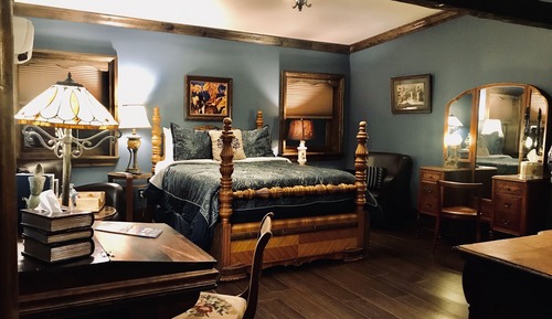 Deluxe Room, 1 Queen Bed, Non Smoking, Refrigerator (Copland)