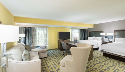 Suite, 2 Queen Beds, Accessible, Non Smoking (Roll In Shower)