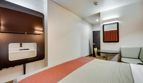 Deluxe Room, 1 King Bed, Non Smoking, Kitchenette