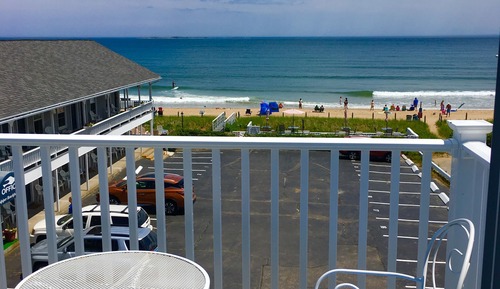 Superior Room, 1 Queen Bed, Shared Bathroom, Ocean View
