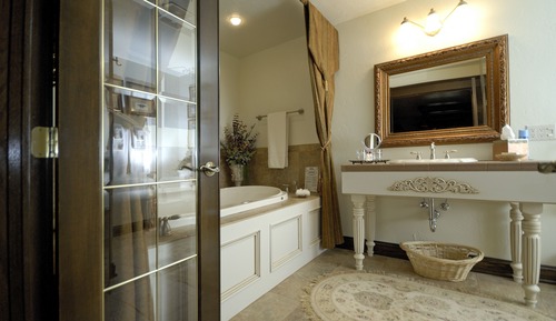 Premium Suite, 1 Queen Bed (The Sage Suite)