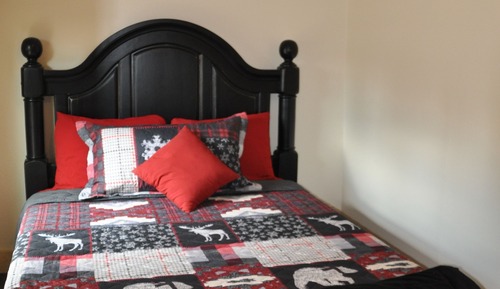 Suite, 3 Bedrooms (No Pets)