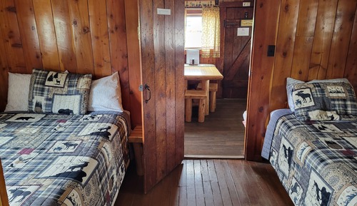 Ft. Wilderness Cabin (Pet Friendly)