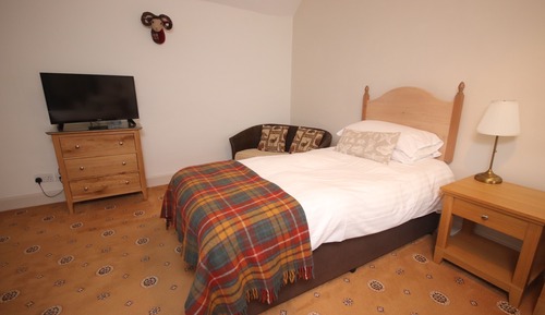 Twin Room, Garden View (Room 2)