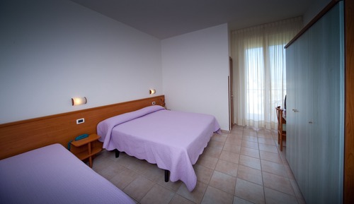 Basic Quadruple Room, Sea View