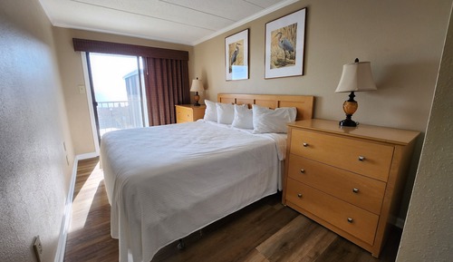 Condo, 2 Bedrooms