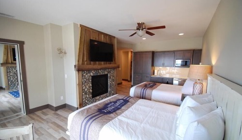 Lakeside Lodge Premium 2 King