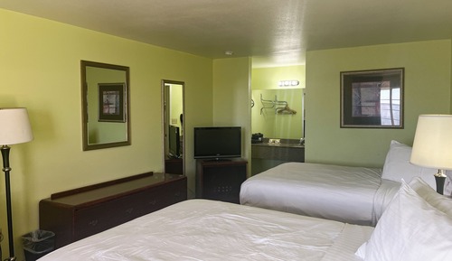 Deluxe Room, 2 Queen Beds, Smoking, Refrigerator & Microwave