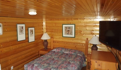 Deluxe Cabin, 1 Queen Bed