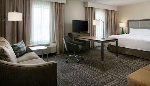 Room, 1 King Bed, Refrigerator & Microwave
