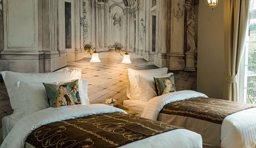Chateau Deluxe Twin