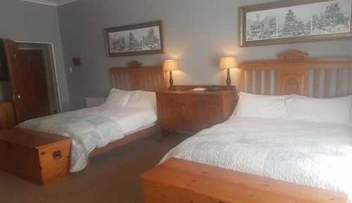 Classic Twin Room