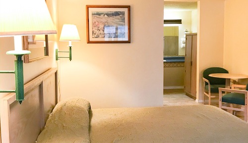 Standard Room, 1 King Bed