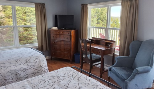 Superior Triple Room, Ensuite, Ocean View (Driftwood)