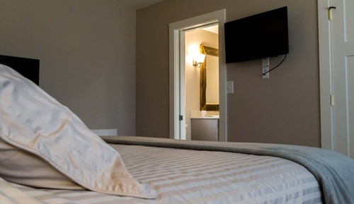 Deluxe One Bedroom