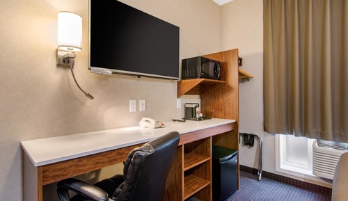 Standard Room, 1 Queen Bed, Non Smoking