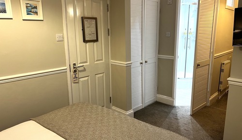 Double Room, 1 King Bed, Ensuite (Room 10, 1st Floor, Rear Large)