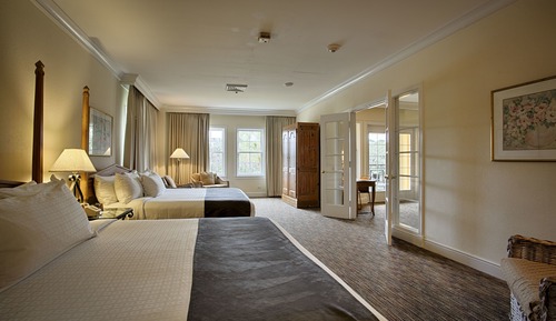 Deluxe Suite, 2 Queen Beds