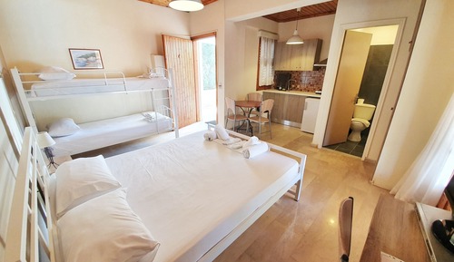 Triple Room, Balcony