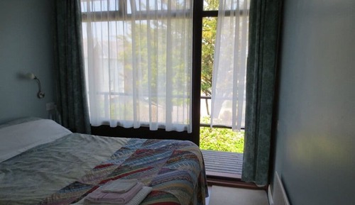 Single Room, Private Bathroom