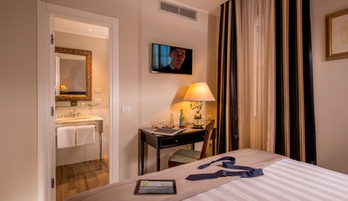 Classic Double Room