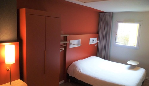 Triple Room, Multiple Beds