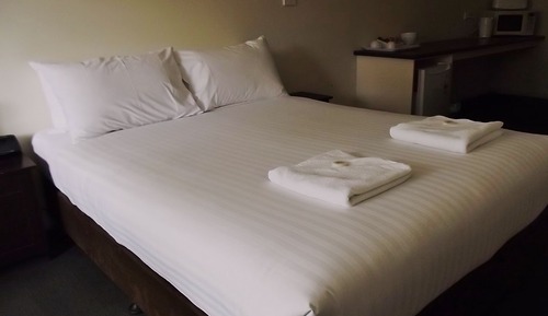 Deluxe Room, 1 Queen Bed, Jetted Tub