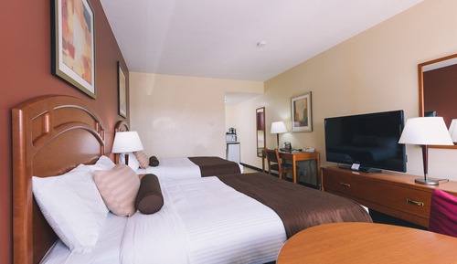 Deluxe Double Room, 2 Queen Beds, Kitchenette, Ground Floor