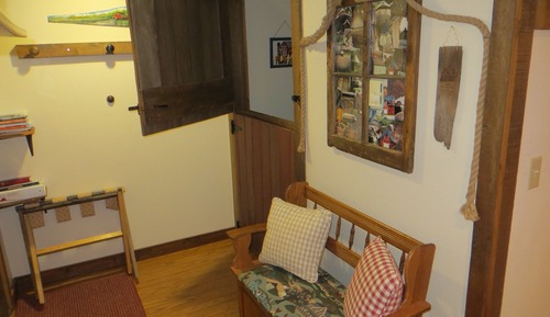 Standard Room, 1 Queen Bed (Loft)