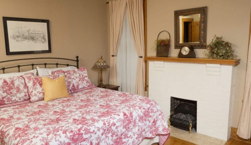 Room, 1 King Bed (2)