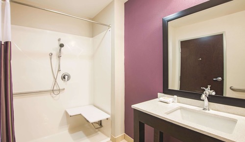 Room, 2 Queen Beds, Accessible, Non Smoking (Mobility)