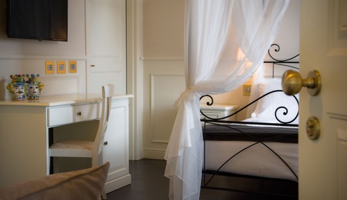 Luxury Quadruple Room, 1 Bedroom, City View