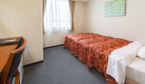 Single Room, Smoking