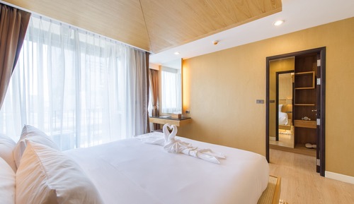 Suite, Balcony