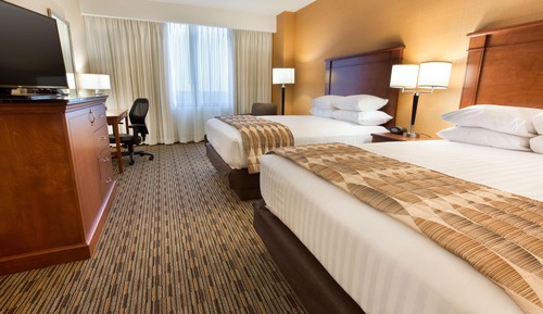 Deluxe Room, 2 Queen Beds, Accessible, Refrigerator & Microwave (Tub, Upper Floor)