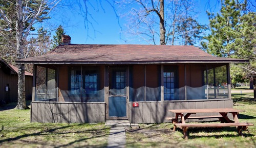 Three Bedroom Cottage #2, 5 beds