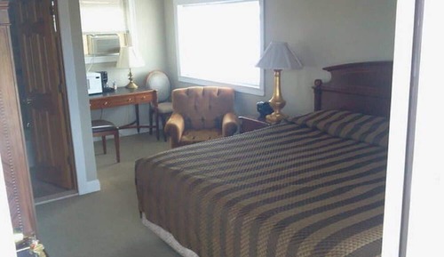 Deluxe Room, 1 Queen Bed, Lake View