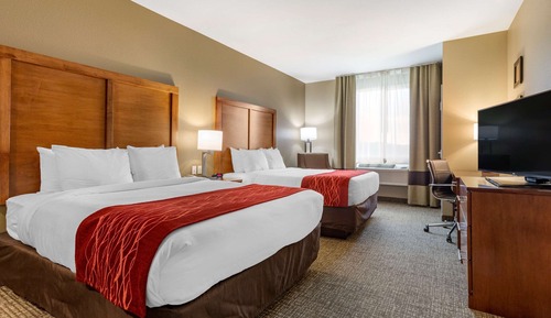 Suite, Multiple Beds, Non Smoking (3 Queen Beds)