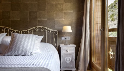 Standard Double Room, Garden View
