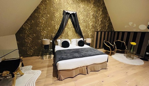 Junior Suite, 1 Bedroom, Bathtub