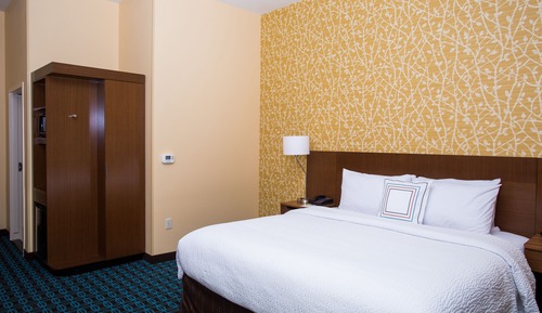 Room, 1 King Bed, Non Smoking (Hearing Accessible)