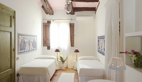 Suite, Sea View