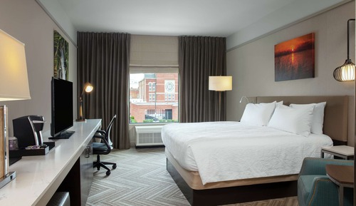 Room, 1 King Bed, Accessible, Bathtub