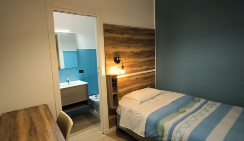 Classic Single Room, 1 Bedroom, Private Bathroom, City View