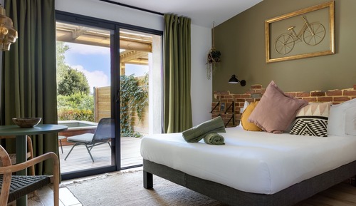 Double Room, Private Pool, Garden View