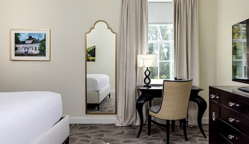Deluxe Room, 1 King Bed, Non Smoking