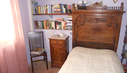 Single Room, Shared Bathroom