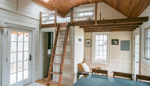 Cabin (Skyeia)
