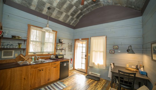 Cabin (Kaya)