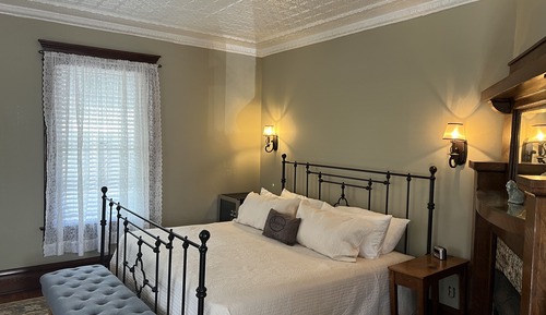 Standard Room, 1 King Bed, Garden View (Tyfi 2)